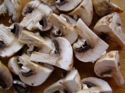 Картофель тушеный с грибами