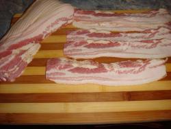 Картофель в беконе с начинкой в духовке из грибов с луком