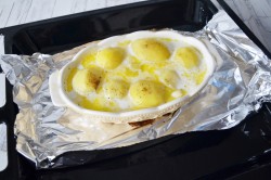 Картофель в молоке в духовке