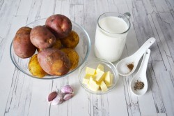 Картофель в молоке в духовке