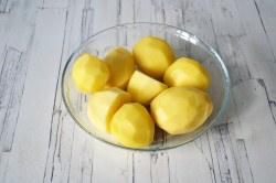 Картофель в молоке в духовке