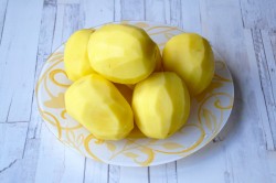 Отварная картошка запеченная в духовке с сыром - шаг 2