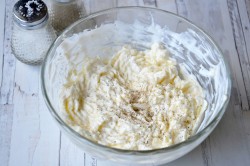 Отварная картошка запеченная в духовке с сыром - шаг 7