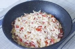 название картинки Картофельная пицца на сковороде