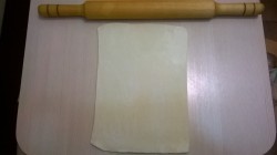 Картофельная запеканка с фаршем на слоеном тесте