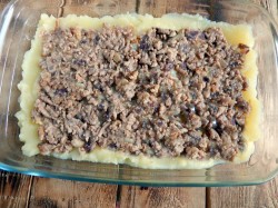 название картинки Картофельная запеканка с фаршем и грибами