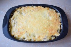 Картофельная запеканка с грибами в духовке