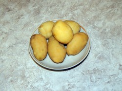 Картофельная запеканка с колбасой