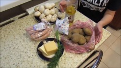 название картинки Картофельная запеканка с сосисками и грибами