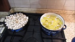 название картинки Картофельная запеканка с сосисками и грибами