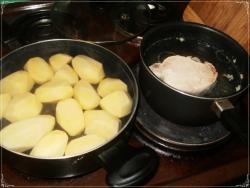 Картофельная запеканка со свининой классическая - шаг 1