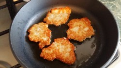 название картинки Картофельно-куриные оладьи