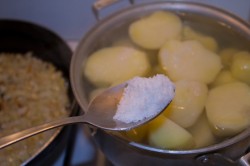 Картофельное пюре с луком - шаг 4