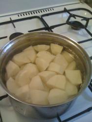 название картинки Картофельное пюре с маслом и молоком