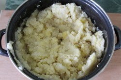 Картофельные колбаски с ветчиной