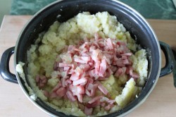 Картофельные колбаски с ветчиной