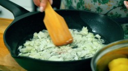 название картинки Картофельные котлеты с овощами и лимонным соком