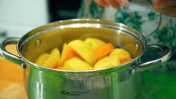 название картинки Картофельные котлеты с овощами и лимонным соком