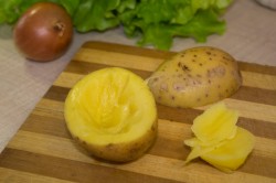 название картинки Картофельные лодочки в духовке с начинкой фаршем