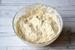 Оладьи из картофельного пюре на сметане - шаг 7 Оладьи из картофельного пюре на сметане - шаг 7