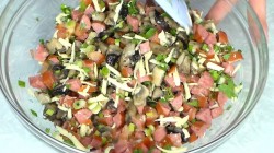 название картинки Картофельные тарталетки с грибами салат