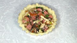 название картинки Картофельные тарталетки с грибами салат