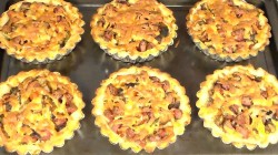 название картинки Картофельные тарталетки с грибами салат