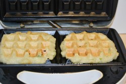 Картофельные вафли в вафельнице