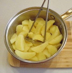 название картинки Картофельные зразы с куриным фаршем