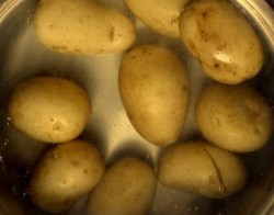 Картофельные зразы с сайрой