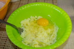 название картинки Картофельный хлеб в хлебопечке и без нее