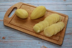 название картинки Картошка с мясом по французски в духовке