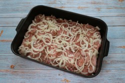 название картинки Картошка с мясом по французски в духовке