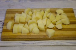 Картошка с фаршем в горшочках