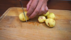 название картинки Картошка с шампиньонами и луком в духовке