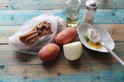 Картошка с замороженными опятами в сметане в духовке