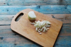 Картошка с замороженными опятами в сметане в духовке