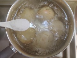 Картошка с колбасой и сыром в духовке