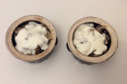 название картинки Картошка с мясом и грибами в горшочках в духовке