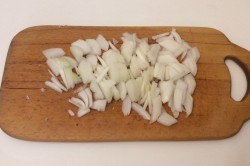 название картинки Картошка с мясом и грибами в горшочках в духовке