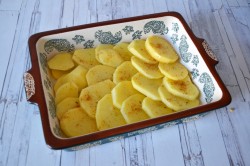 Картошка слоями с мясом в духовке запеченная - шаг 5 Картошка слоями с мясом в духовке запеченная - шаг 5