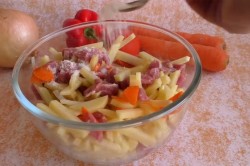 название картинки Картошка с мясом в микроволновке
