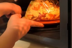 название картинки Картошка с мясом в микроволновке