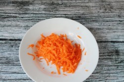 Тушеная картошка с мясом в сметане