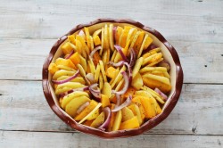 название картинки Картошка с тыквой в духовке запеченная