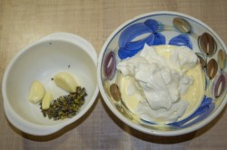 Картошка в чесночном соусе запеченная в духовке - шаг 4 Картошка в чесночном соусе запеченная в духовке - шаг 4