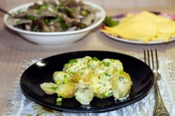 Картошка в чесночном соусе запеченная в духовке - шаг 15 Картошка в чесночном соусе запеченная в духовке - шаг 15