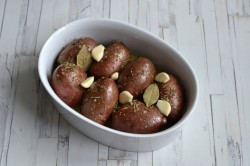 название картинки Картошка в мундире в духовке