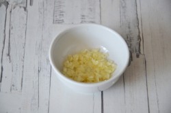 Картошка в рукаве с чесноком и розмарином