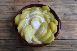 Картошка в сметане в духовке